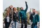 ThumbnailEine Gruppe von Menschen, die sich auf das House Running vorbereiten