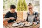 ThumbnailEin Mann und eine Frau mit Essen vor sich