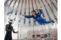 ThumbnailEine Person fliegt im Windkanal der Jochen Schweizer Arena